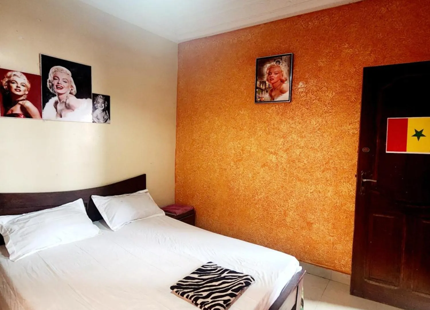 Chambre Ventilee Avec Toilette Exterieure Dakar